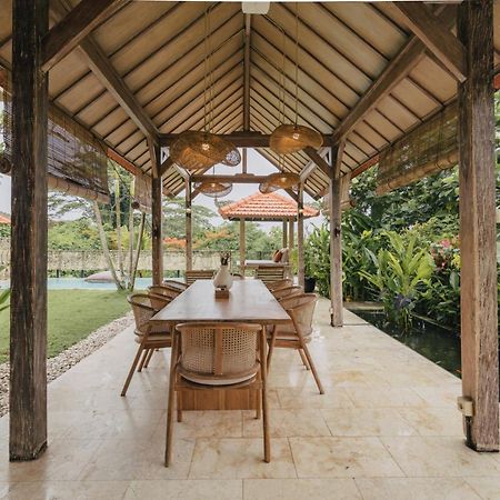 Tropical Villa Indah أُلُواتو المظهر الخارجي الصورة